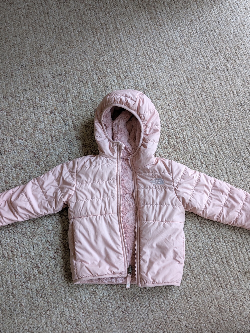 The North Face Reversible Mossbud Swirl jacket